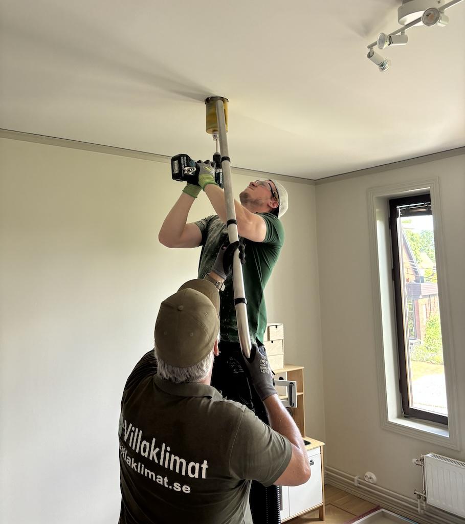 Bild tagen 2025/09/03 när Villaklimat installerar en Mini-FTX
